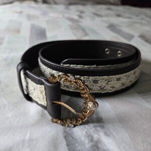 Axes Femme Lace Buckle Belt